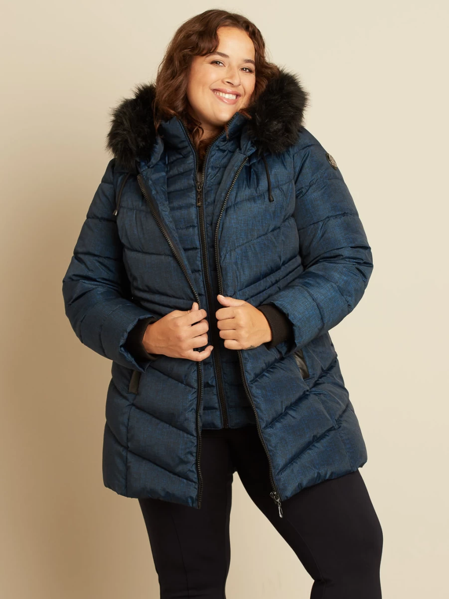 "Claire France Women's Short Semi-Fitted Coat – Stylish Outerwear for Everyday Elegance"