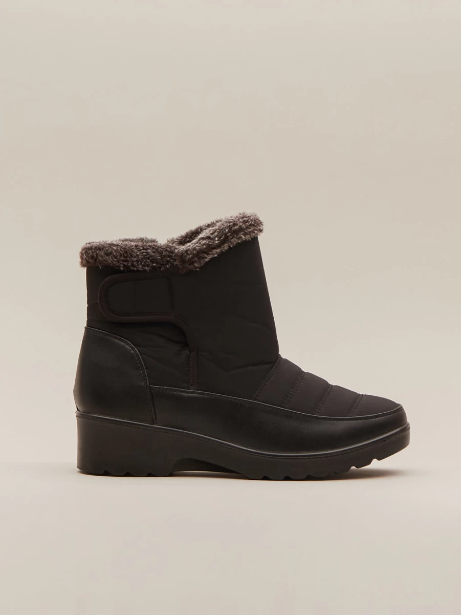 Claire France Women's Comfortable Flat Heels Boots for Everyday Wear