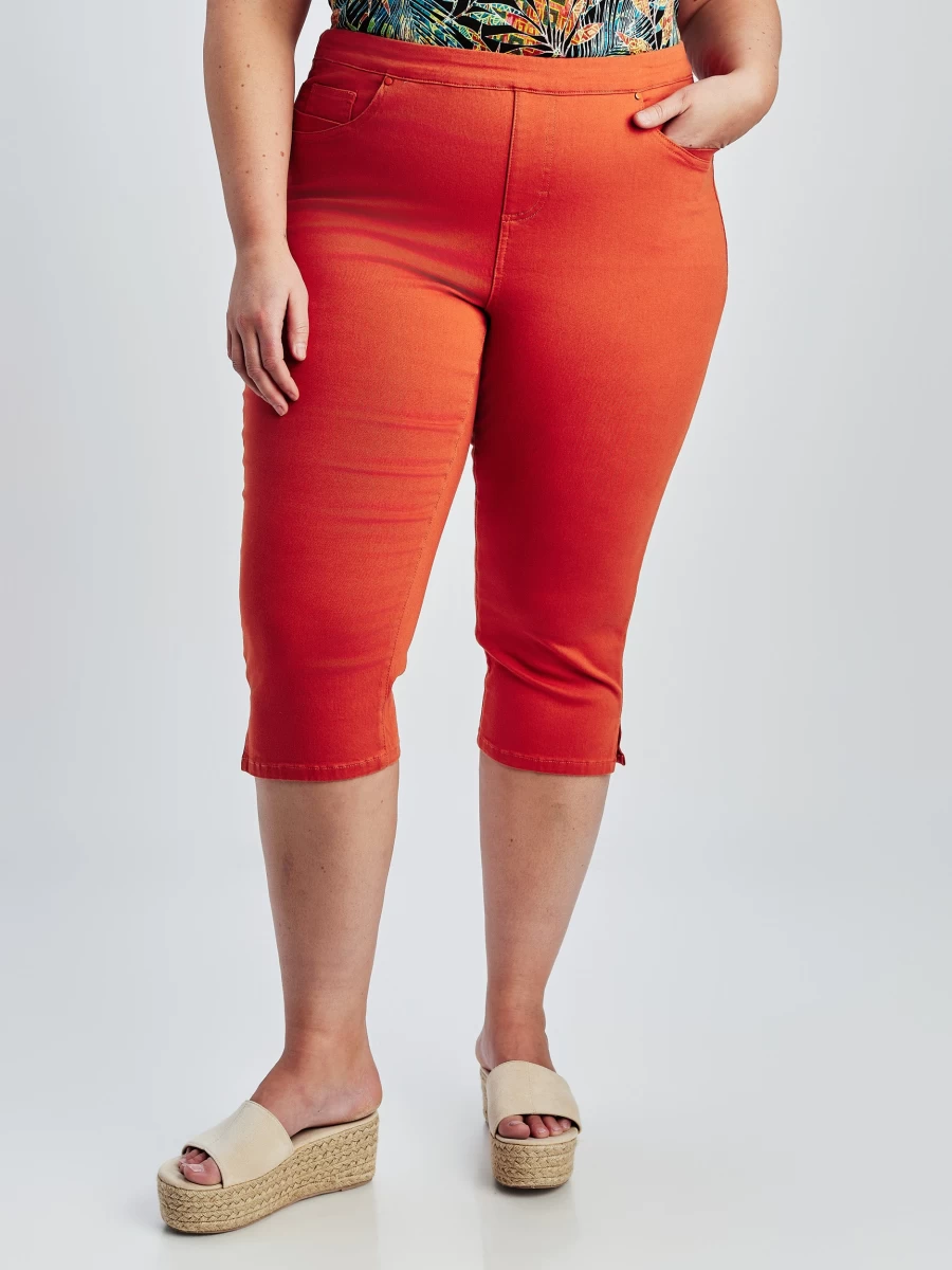 "Claire France Women's Denim Capri Pants - Stylish & Comfortable Fit"
