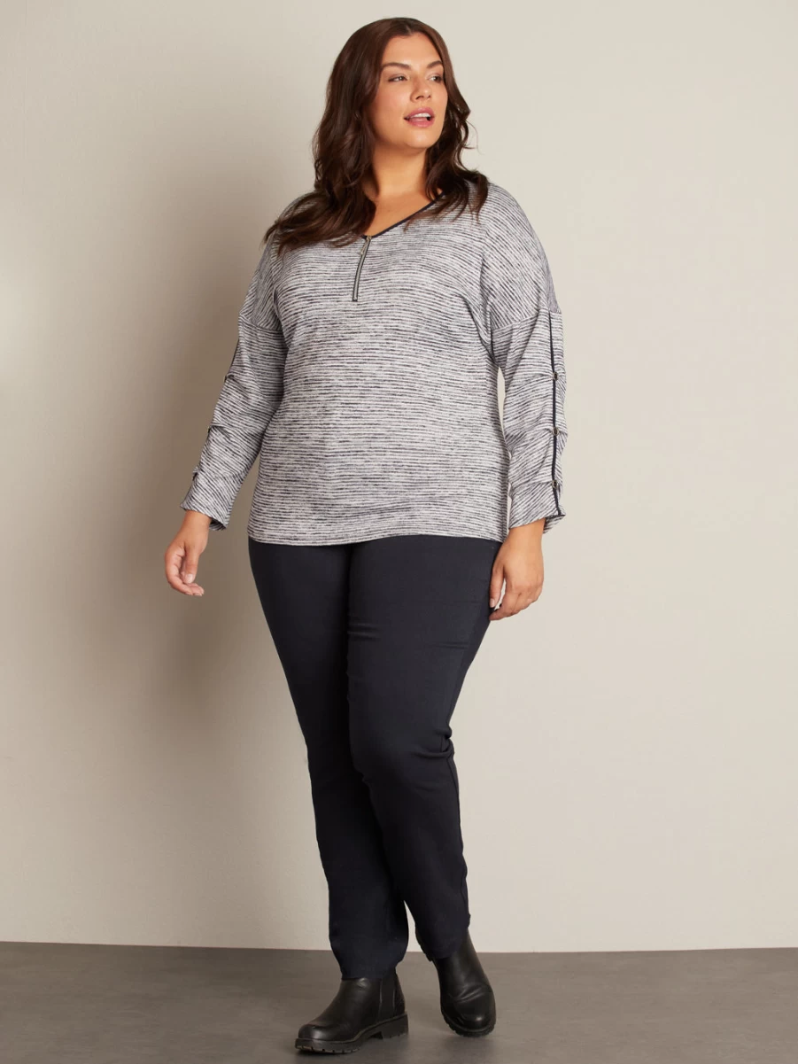 "Claire France Women's Long-Sleeve Loose Fit T-Shirt - Comfortable Casual Top"