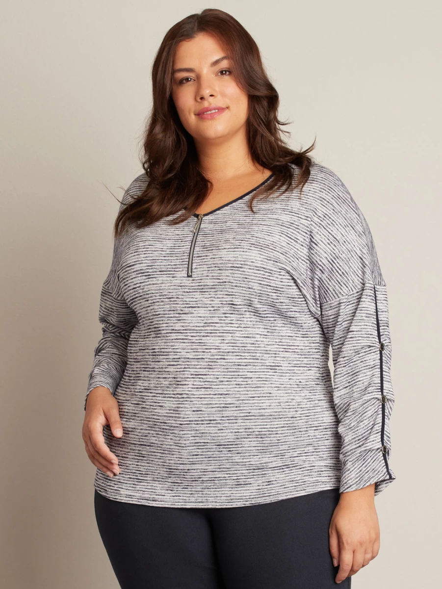 "Claire France Women's Long-Sleeve Loose Fit T-Shirt - Comfortable Casual Top"