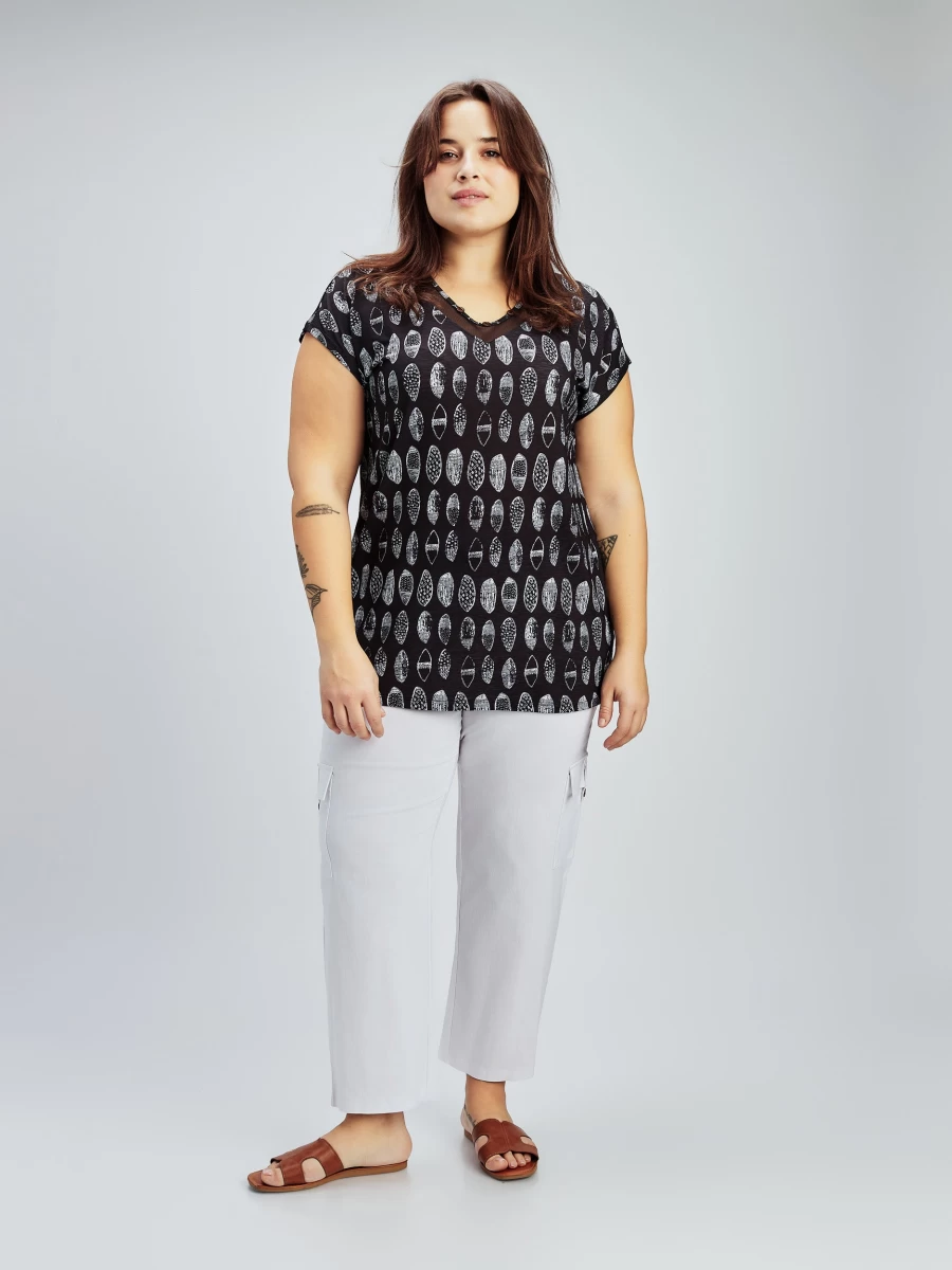 "Claire France Women's Stylish Short-Sleeve Loose Tunic Top for Casual Wear"
