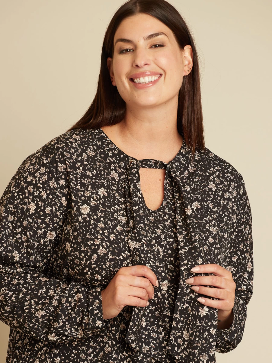 "Claire France Women's Long-Sleeve Semi-Fitted Blouse – Elegant Tops for Women"