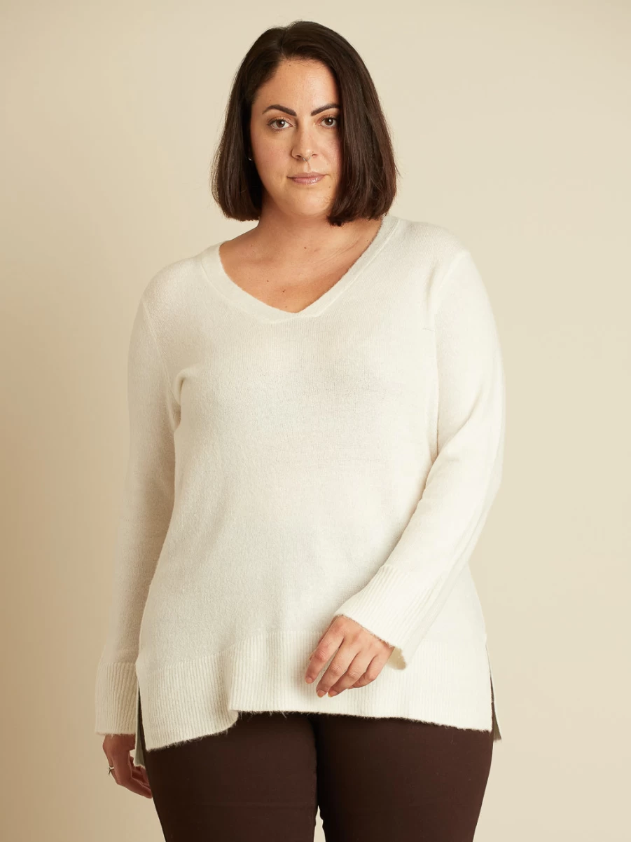 "Claire France Women's Long-Sleeve Semi-Fitted Pullover Sweater"