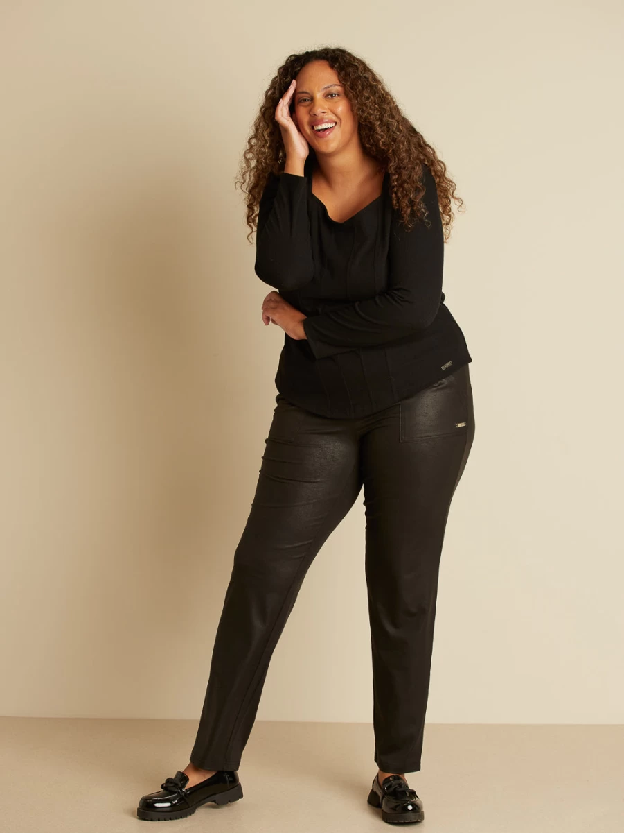 Women's Long-Sleeve Semi-Fitted T-Shirt by Véro par Véronique Cloutier