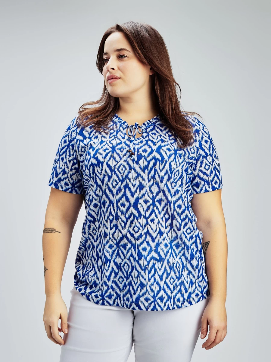 Claire France Women's Short-Sleeve Semi-Fitted Cotton T-Shirt for Everyday Comfort
