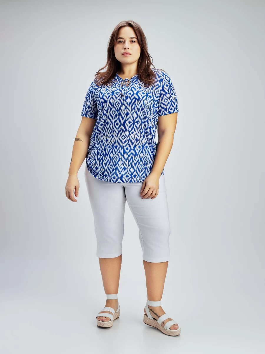Claire France Women's Short-Sleeve Semi-Fitted Cotton T-Shirt for Everyday Comfort
