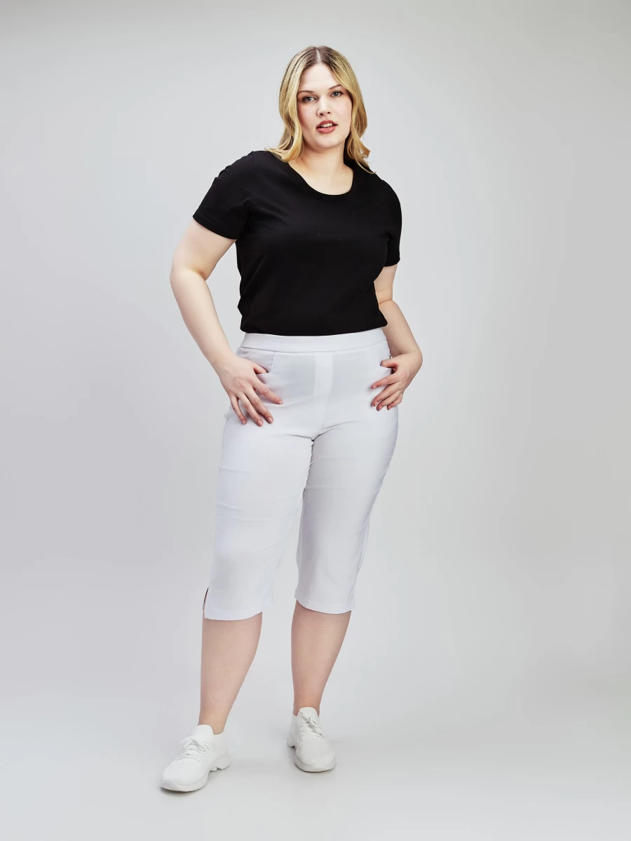Claire France Women's Straight Fitted Pull-On Capri Pants