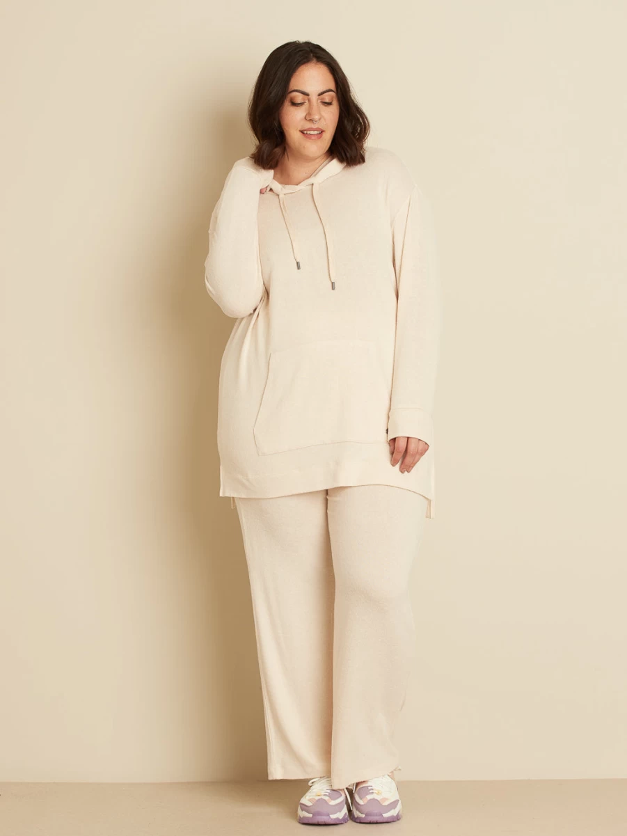 "Véro par Véronique Cloutier Women's Lounge Top - Comfortable & Stylish Casual Wear"