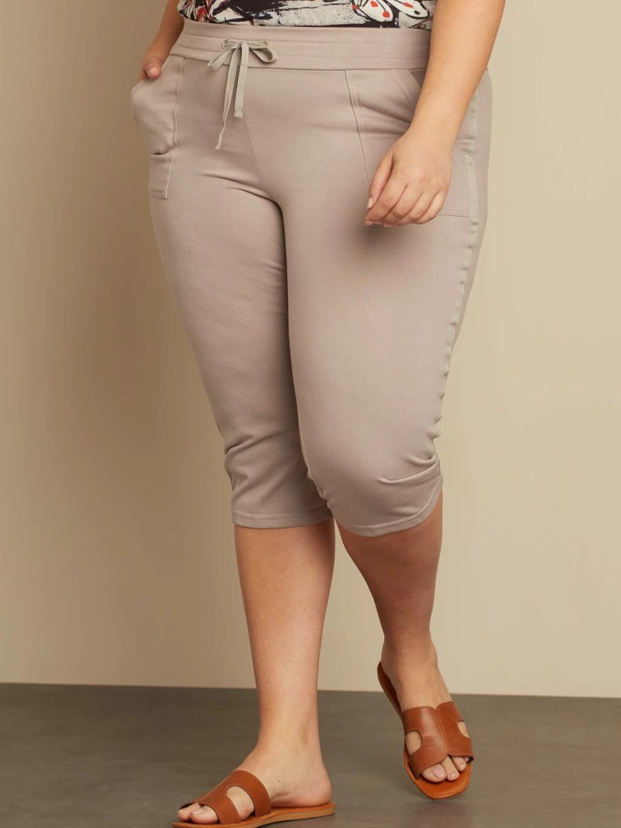 "Claire France Women's Putty Knit Capri Pants"