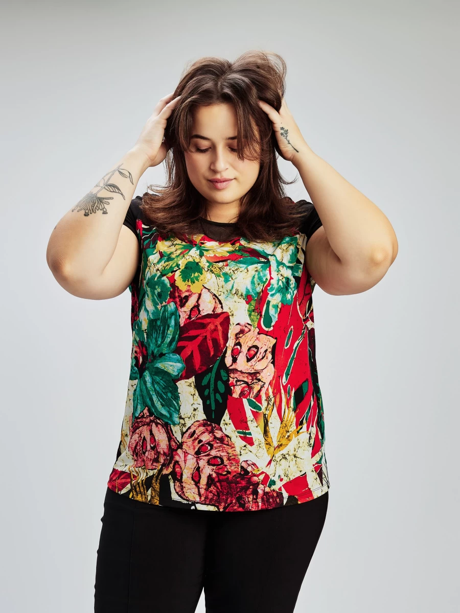 "Claire France Women's Short-Sleeve Semi-Fitted Cotton T-Shirt"