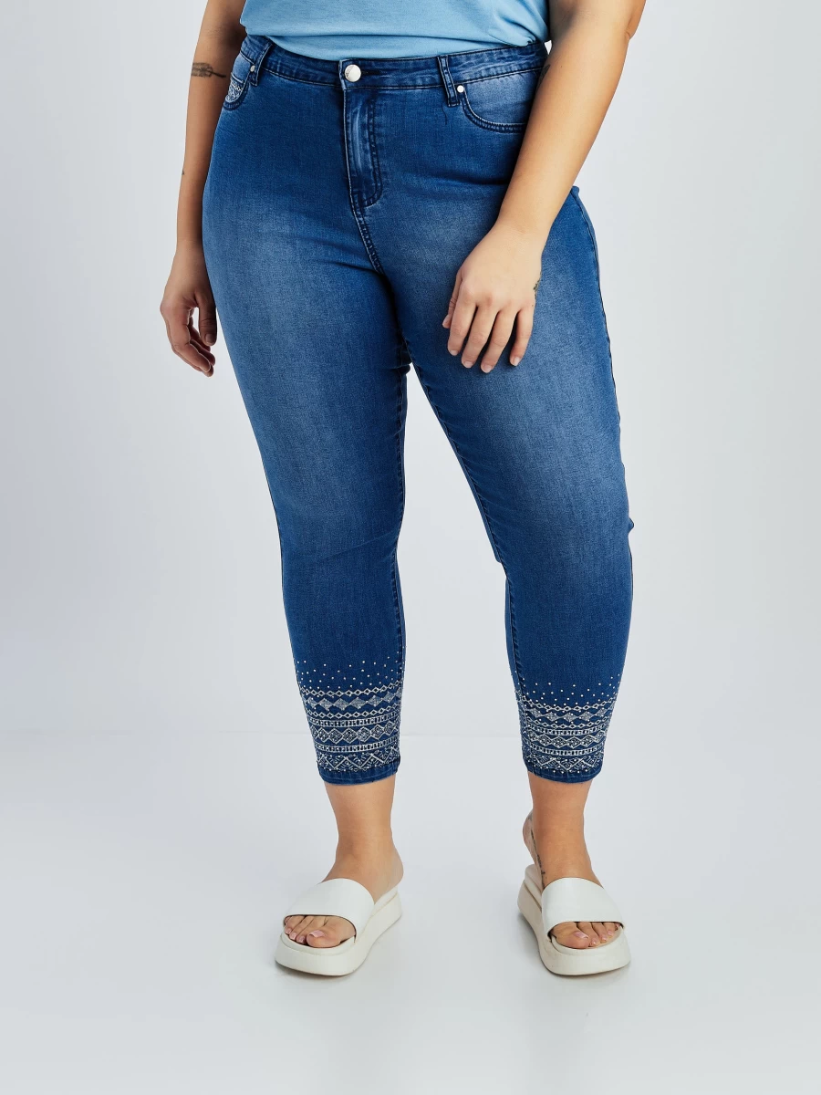 "Claire France Women's Slim Fit Narrow Leg Jeans"