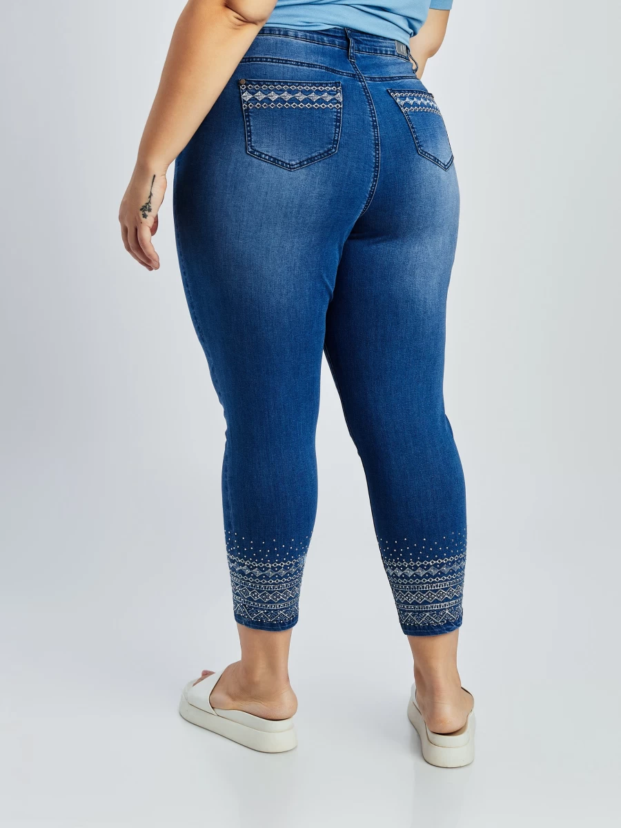 "Claire France Women's Slim Fit Narrow Leg Jeans"