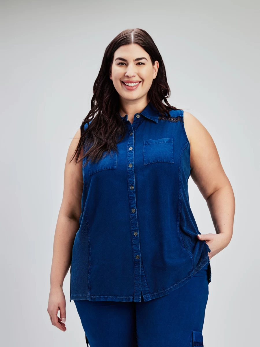 "Claire France Women's Sleeveless Semi-Fitted Button-Up Blouse"